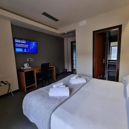 Ξενοδοχείο Olimpia 4*