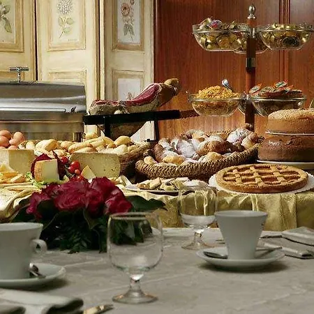 Olimpia Hotel 4*
