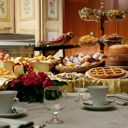 Olimpia Hotel 4*